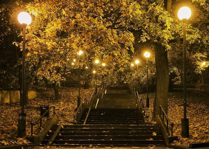 Stylish Black And White Loft Lejlighed